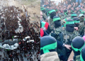 A Hamás lo pillan fingiendo una masiva participación durante la liberación de rehenes
